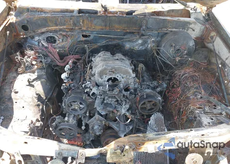 2001 Toyota Tundra Ltd V8 из США, поврежденный, VIN 5TBBT48181S136341